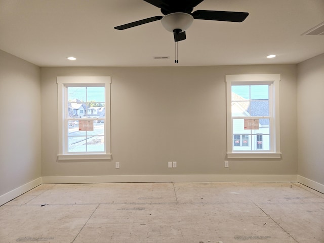 empty room featuring ceiling fan