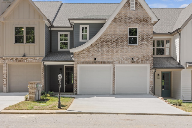 view of front facade featuring a garage