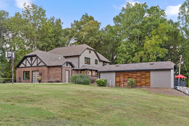 view of front of house with a front yard