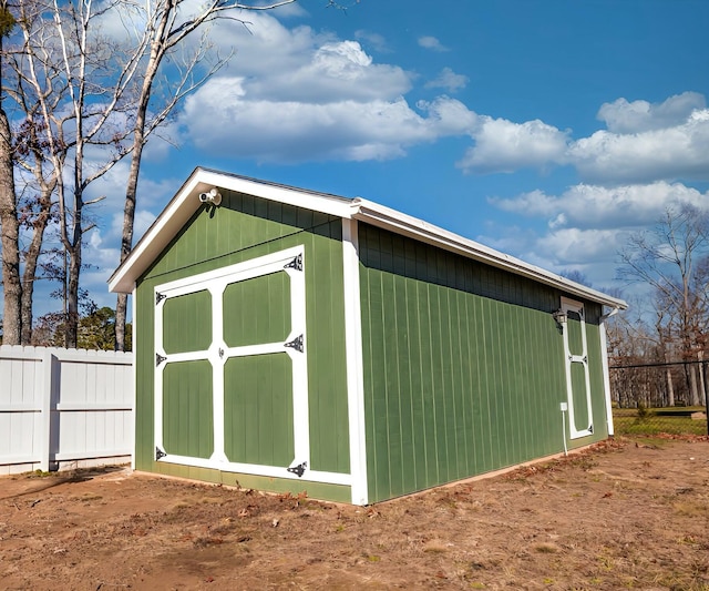 view of outbuilding