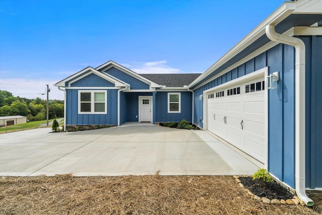 view of front of house featuring a garage