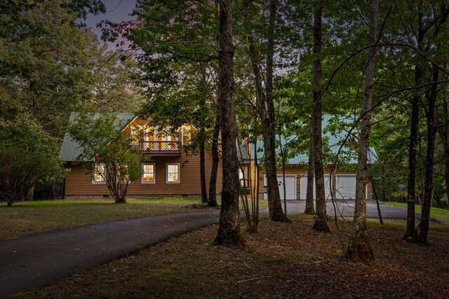 view of front of house with a garage