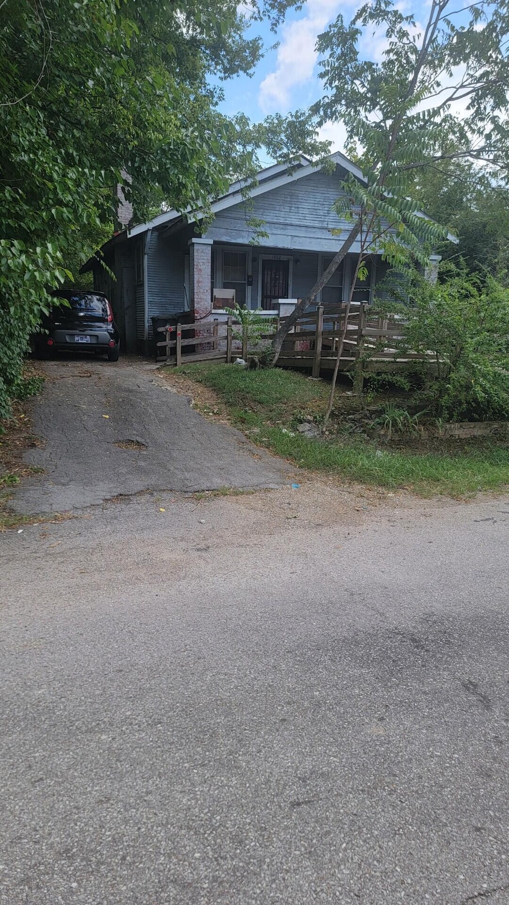 view of front of house featuring a porch