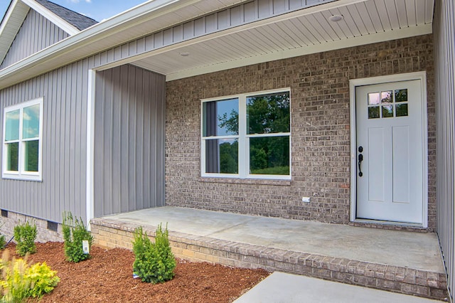 view of property entrance