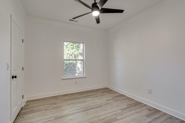 unfurnished room featuring light wood-type flooring and ceiling fan