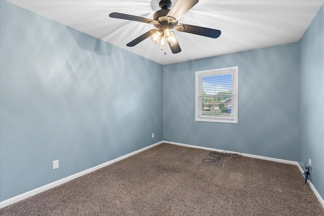 unfurnished room with carpet and ceiling fan