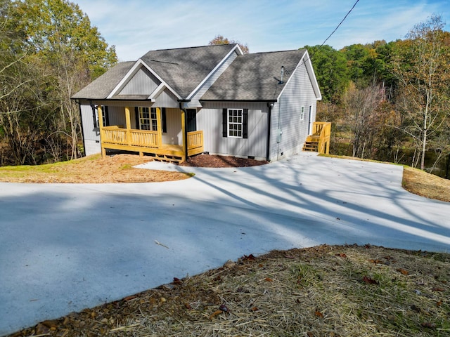 view of front of house with covered porch