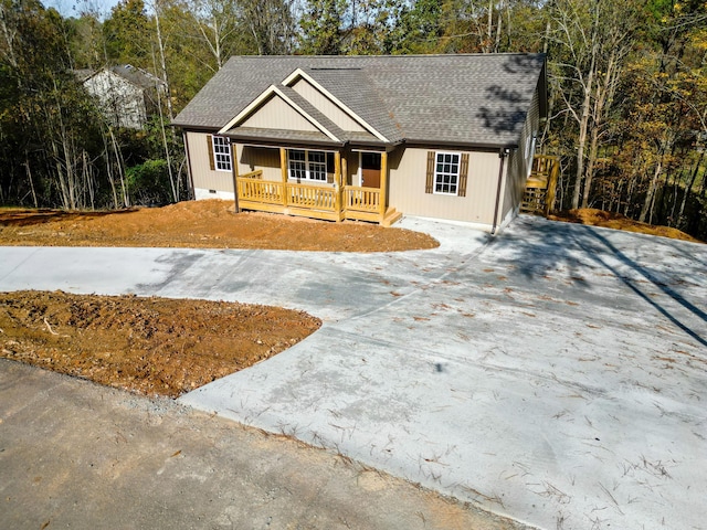 view of front of house featuring covered porch