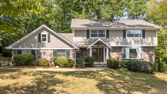 view of front of house featuring a front lawn