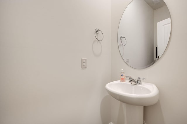 144 Ridgelake Cir Unit 122, Fort Oglethorpe, GA 30742 - view of bathroom