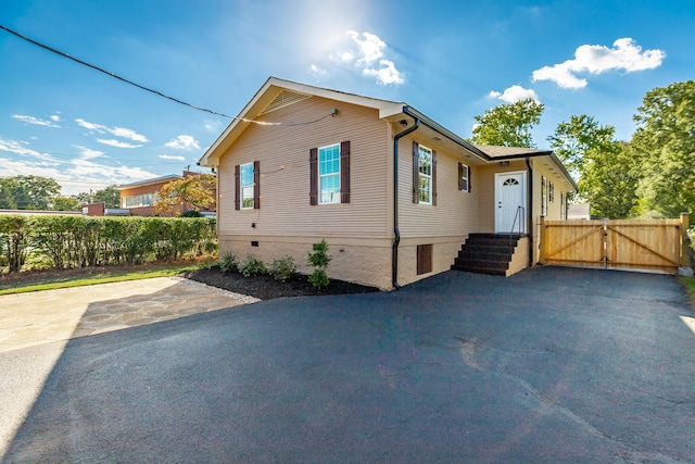 14 N Parkdale Ave, Chattanooga, TN 37411 - exterior space featuring fence and a gate