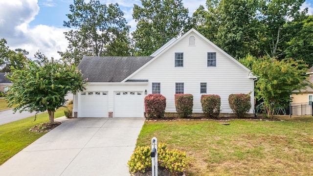 view of front of property with a front yard