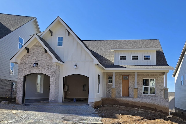 view of front of property featuring a porch