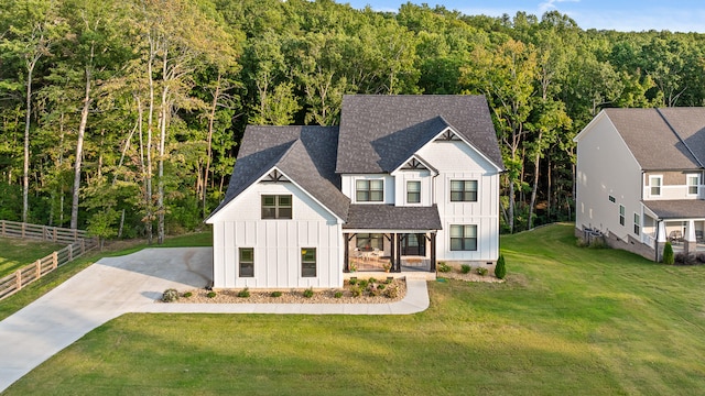 view of front of house with a front yard