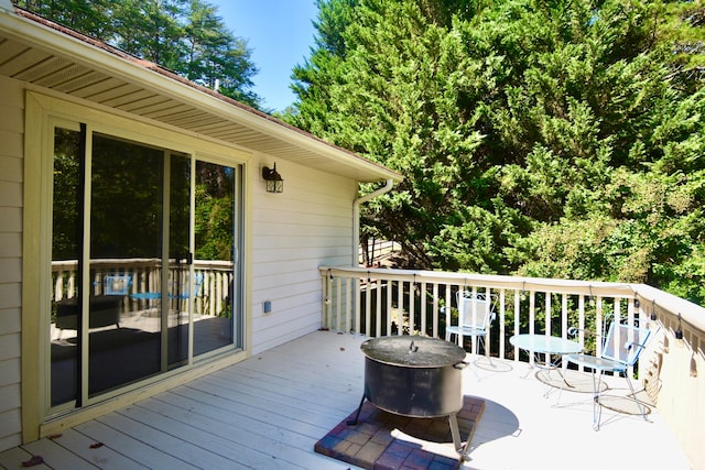 view of wooden deck