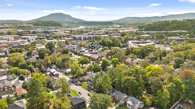 bird's eye view featuring a mountain view