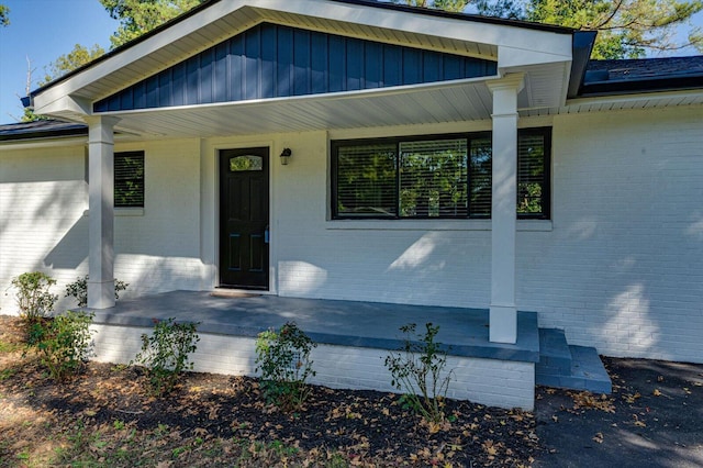 view of front facade with a porch