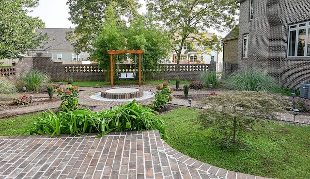 view of yard featuring a patio area