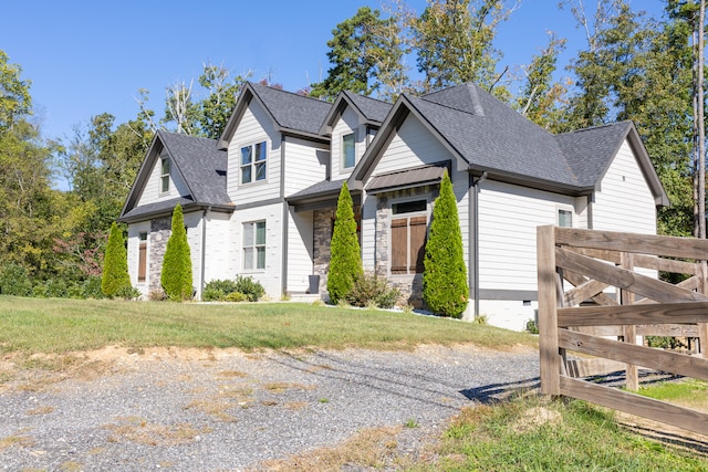 view of front of property with a front yard