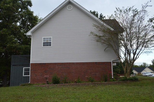 211 Elaine Dr, Flintstone, GA 30725 - view of property exterior with a yard