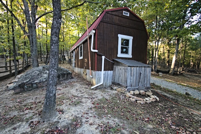 view of outbuilding