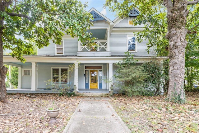 view of front of property with covered porch