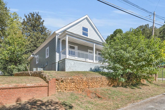 view of front of house featuring covered porch