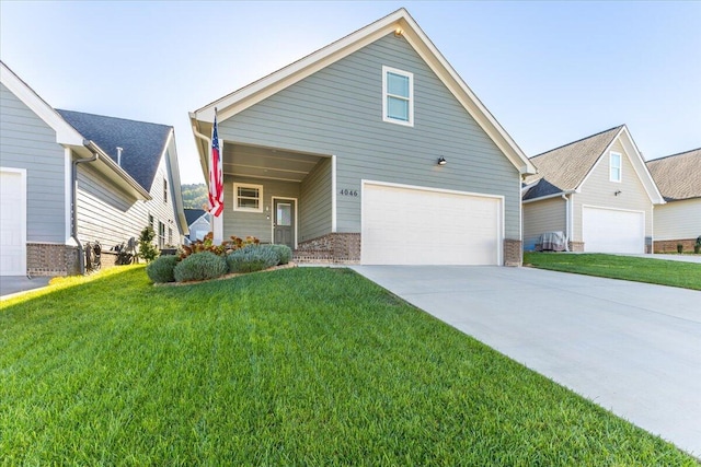 view of front of home featuring a front lawn