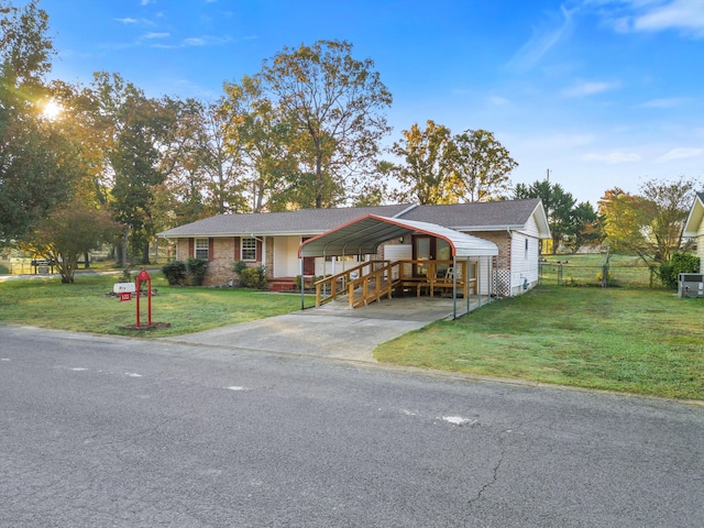 view of front of property with a front yard