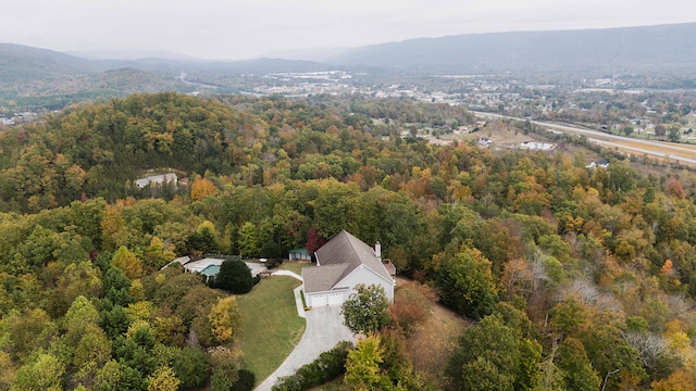 drone / aerial view featuring a mountain view