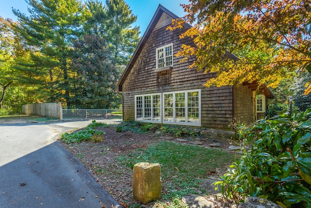 view of home's exterior