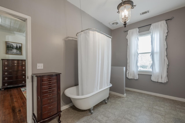 bathroom with a bathtub