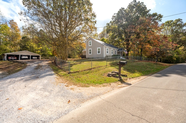 view of front of house with a front lawn