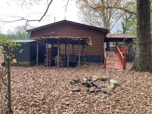 view of outbuilding