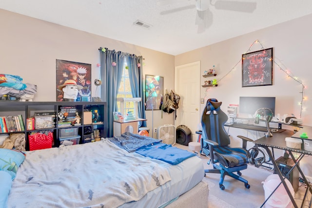 bedroom featuring ceiling fan