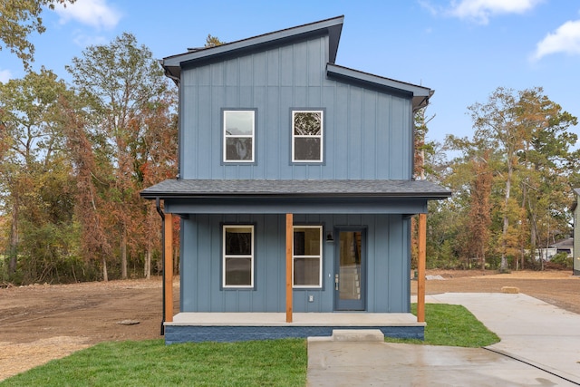 view of front of house featuring a porch