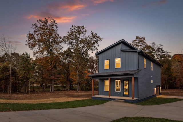 view of front of home with covered porch