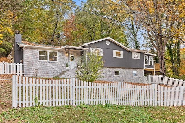 view of front of property