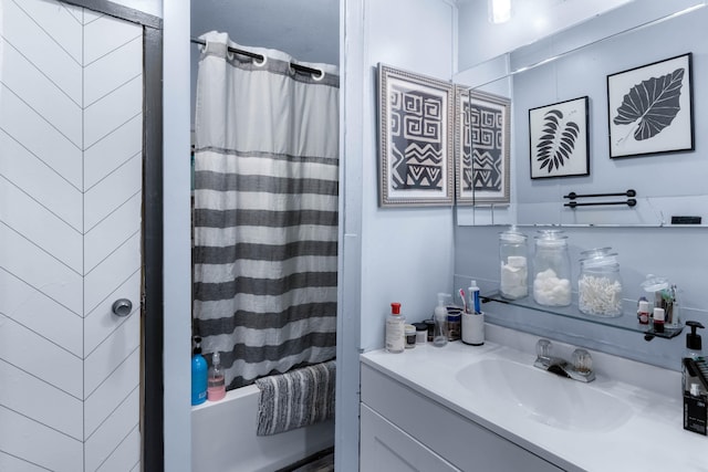 bathroom with vanity and shower / bath combo