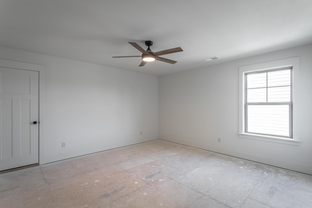 empty room featuring ceiling fan