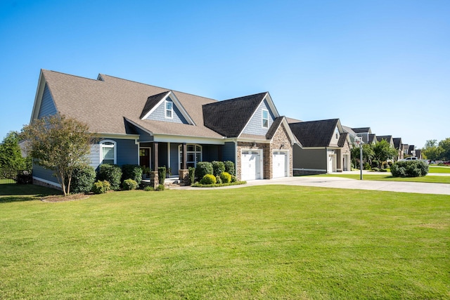 view of front of house featuring a front yard