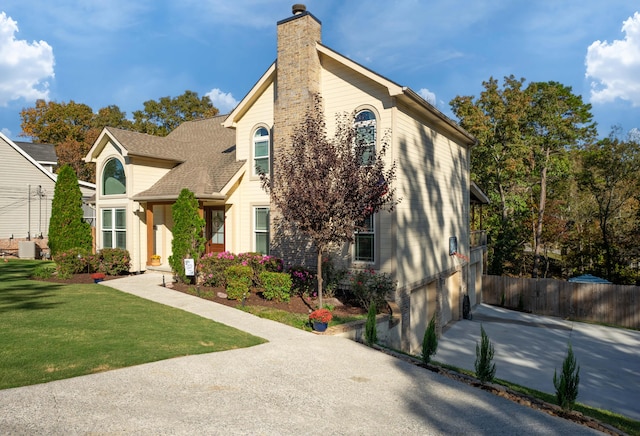 view of front of house with a front yard