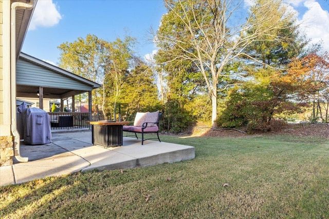 view of yard with a patio