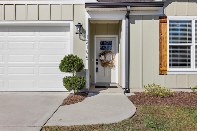 property entrance featuring a garage