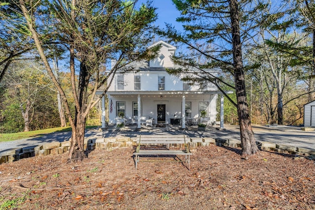 view of front of home featuring a patio area