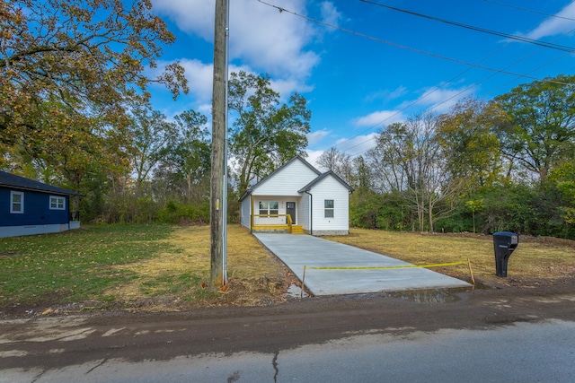 view of front of property