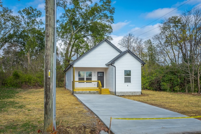 view of front of home featuring covered porch