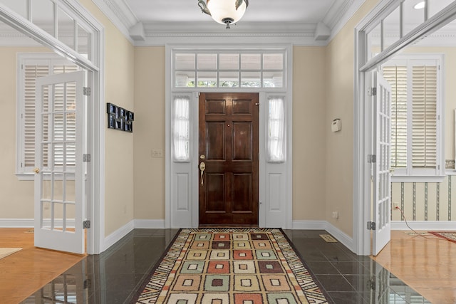 foyer with crown molding