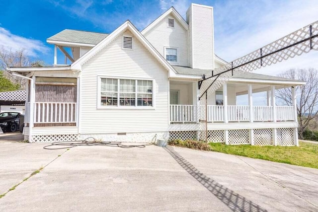 view of front of house with covered porch