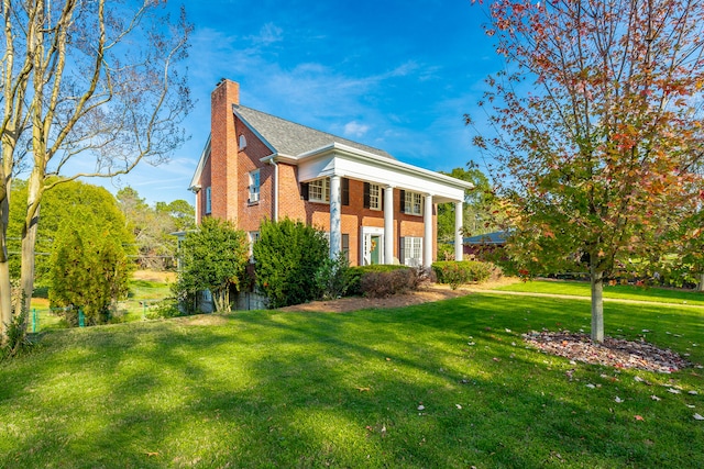 view of front of house with a front yard